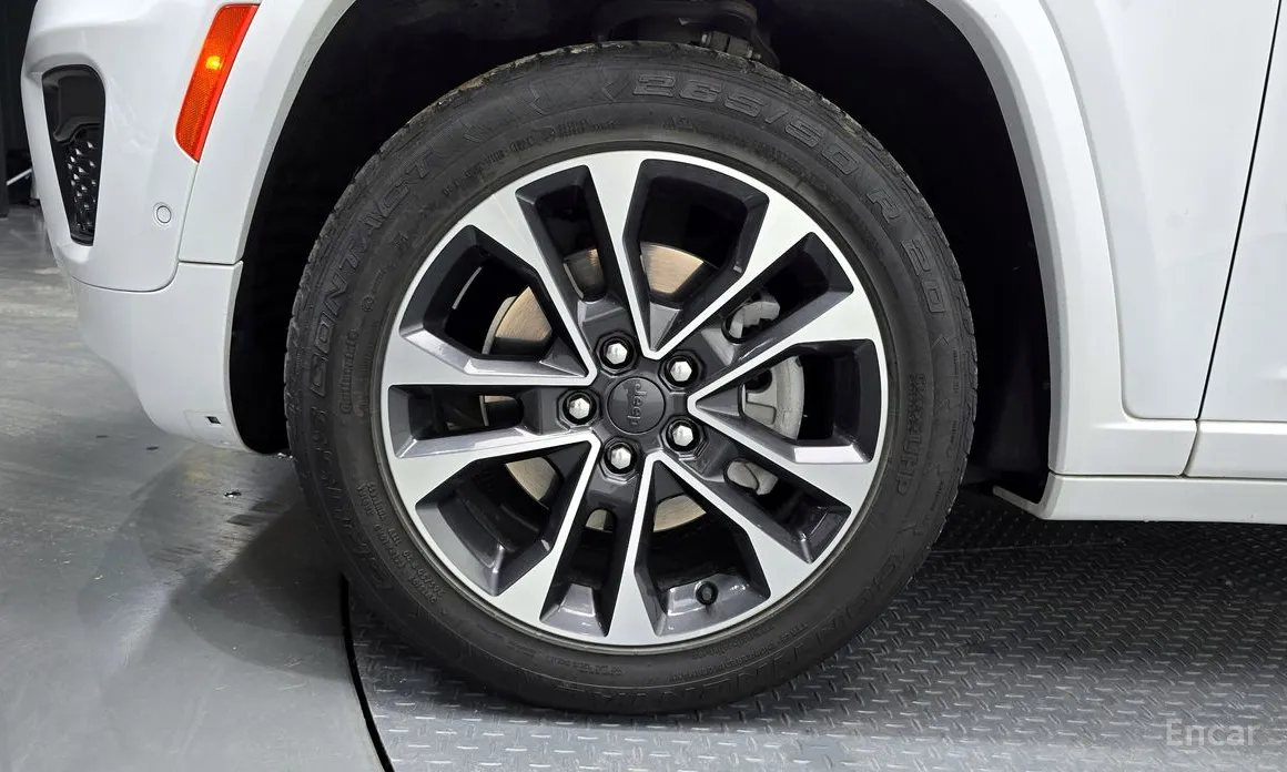 Фото 5 - Jeep Cherokee