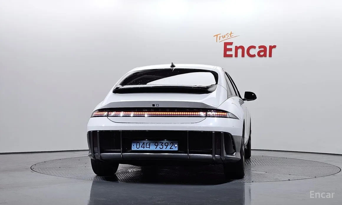 Photo 4 - Hyundai Ioniq 6