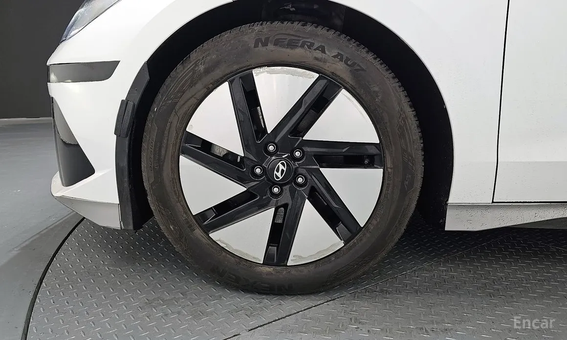 Photo 5 - Hyundai Ioniq 6