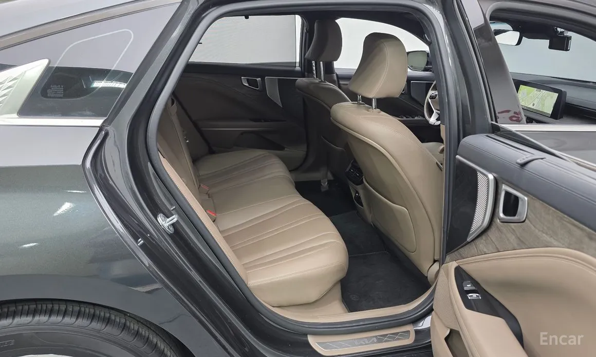 Фото 12 - Kia K8