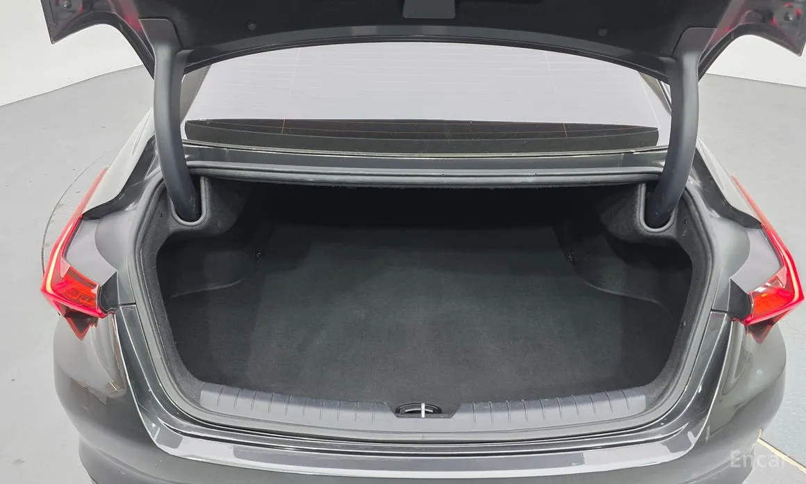 Фото 20 - Kia K8