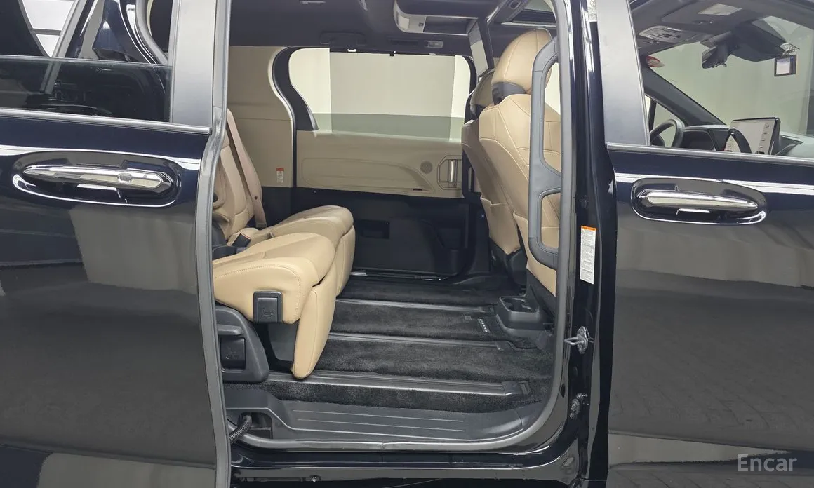 Фото 12 - Toyota Sienna