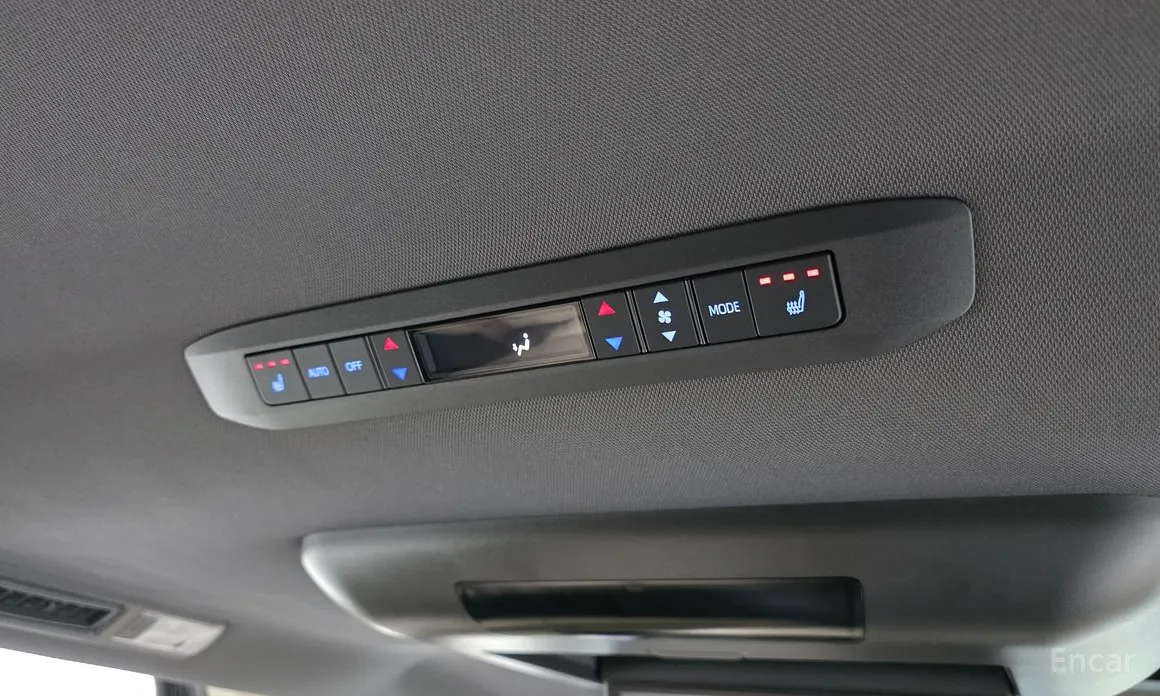 Фото 18 - Toyota Sienna