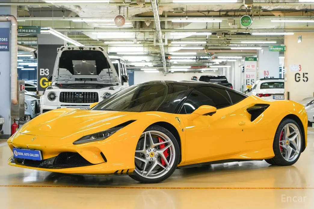 Фото 1 - Ferrari F8