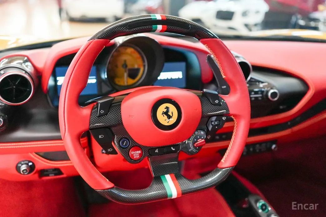 Фото 11 - Ferrari F8