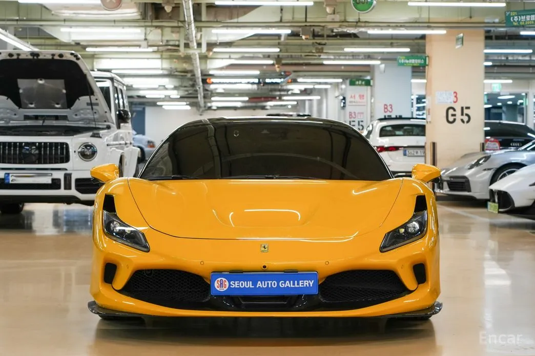 Фото 3 - Ferrari F8