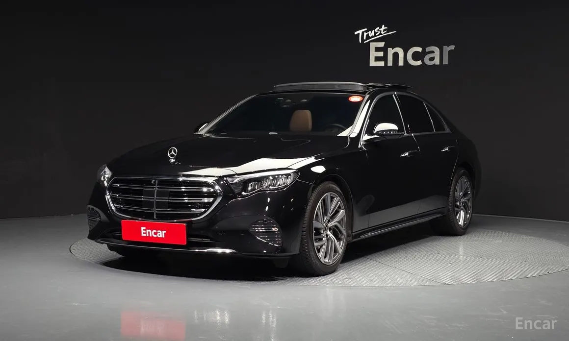 Фото 1 - Mercedes-Benz E-Class