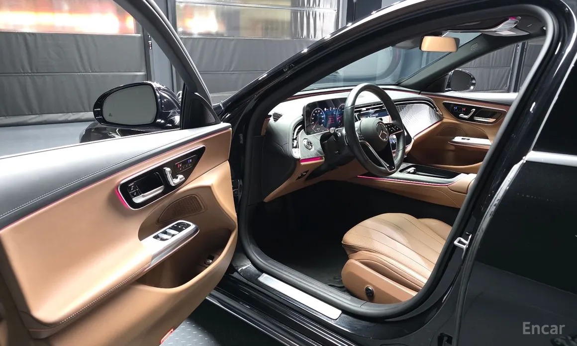 Фото 10 - Mercedes-Benz E-Class