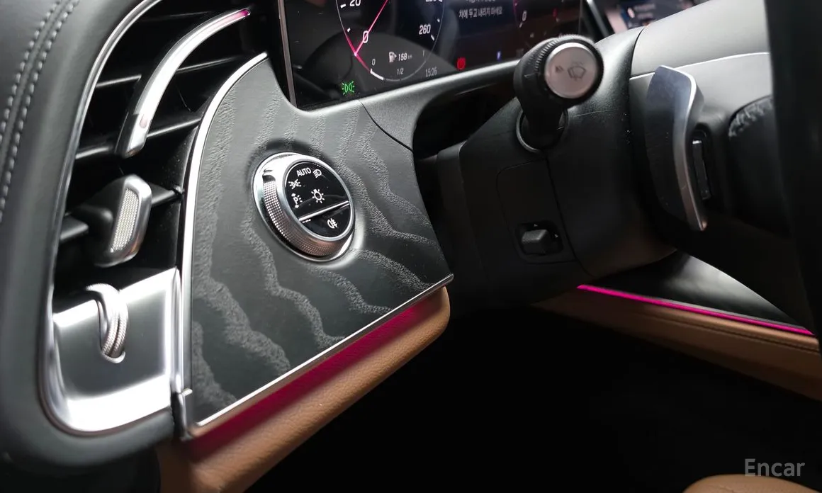 Фото 17 - Mercedes-Benz E-Class