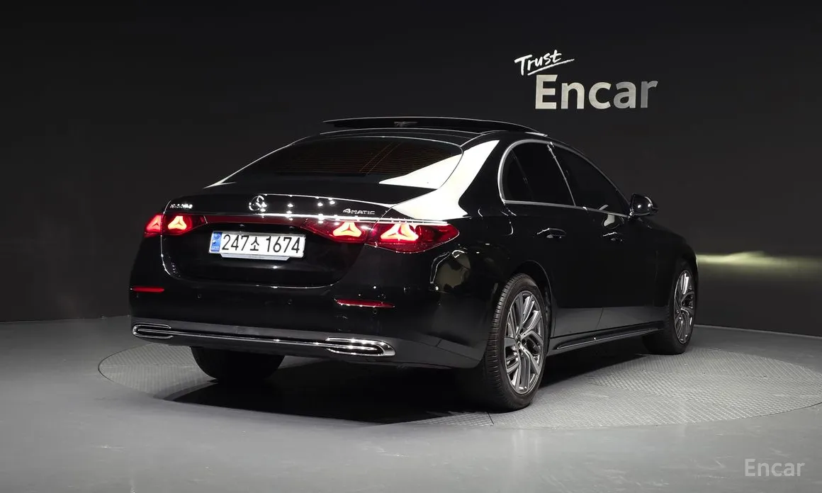 Фото 2 - Mercedes-Benz E-Class