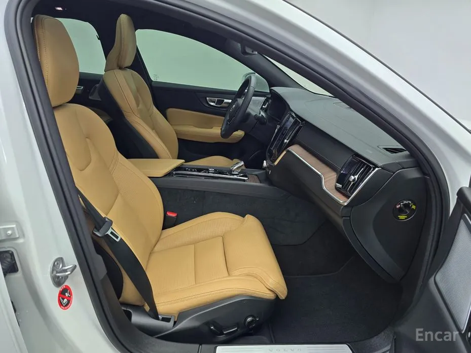 Фото 11 - Volvo S60