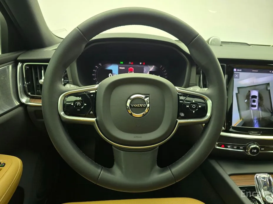 Фото 13 - Volvo S60