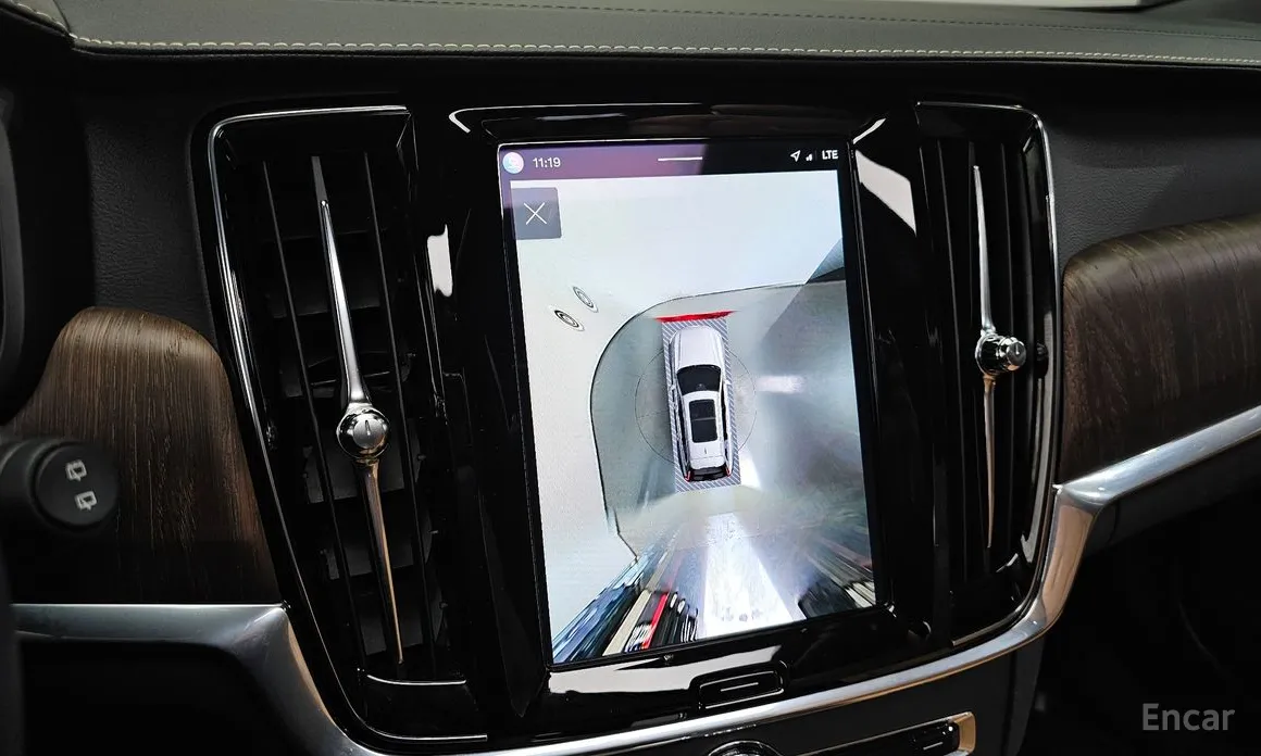 Фото 16 - Volvo V90