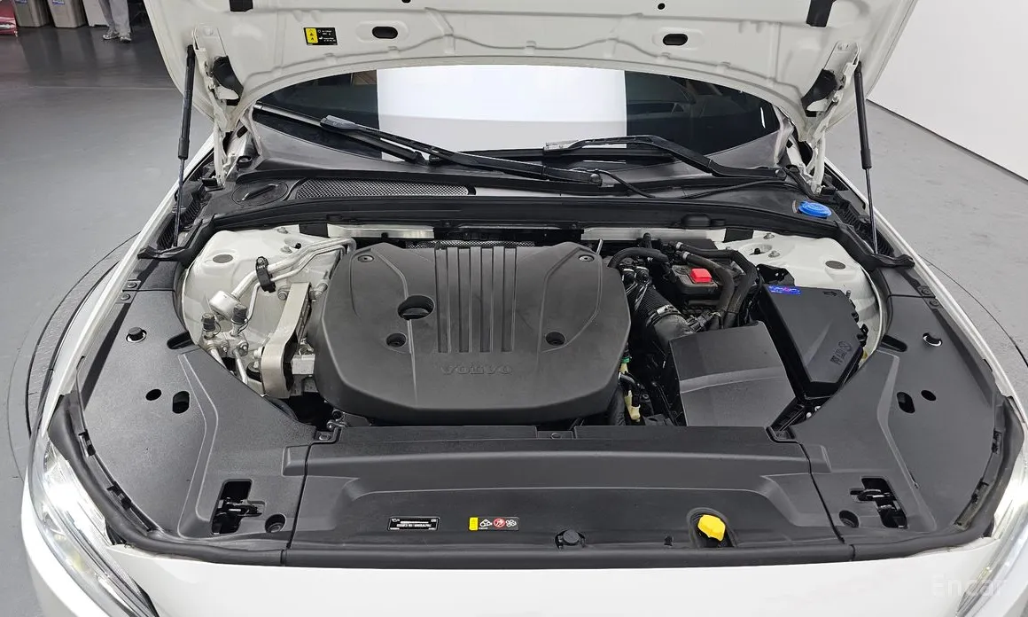 Фото 6 - Volvo V90