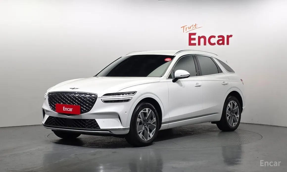 Фото 1 - Genesis GV70