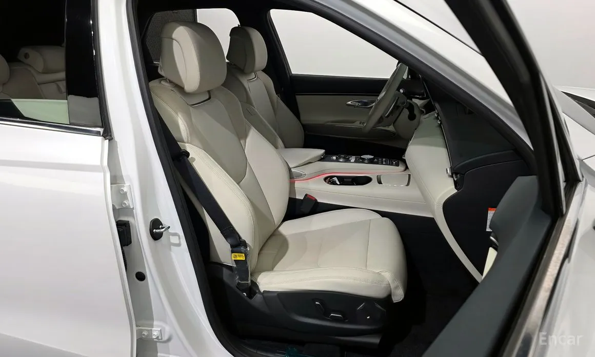 Фото 12 - Genesis GV70