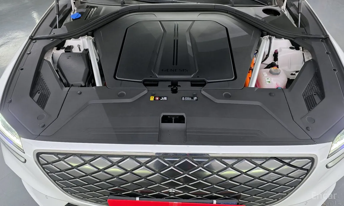 Фото 6 - Genesis GV70