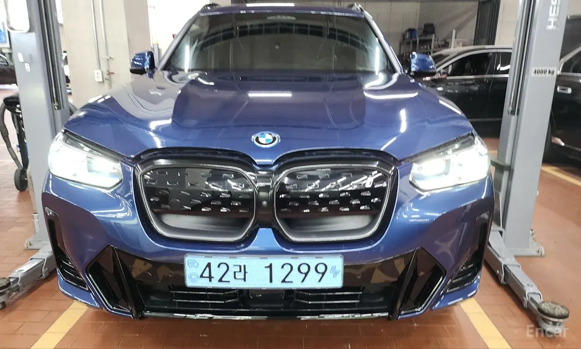 Фото 1 - BMW iX3