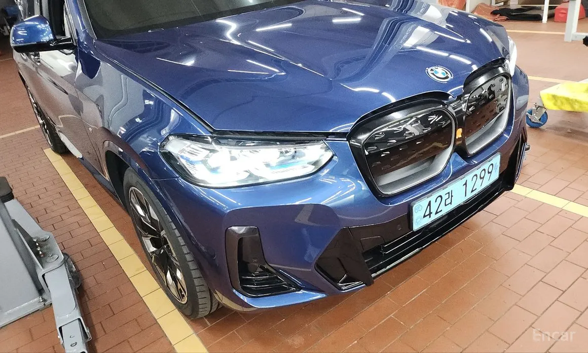 Фото 2 - BMW iX3