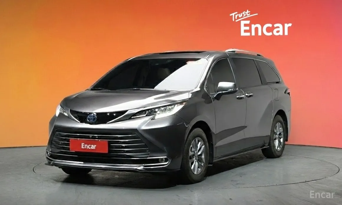 Фото 1 - Toyota Sienna