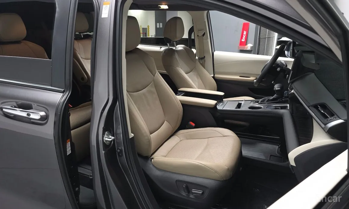 Фото 12 - Toyota Sienna