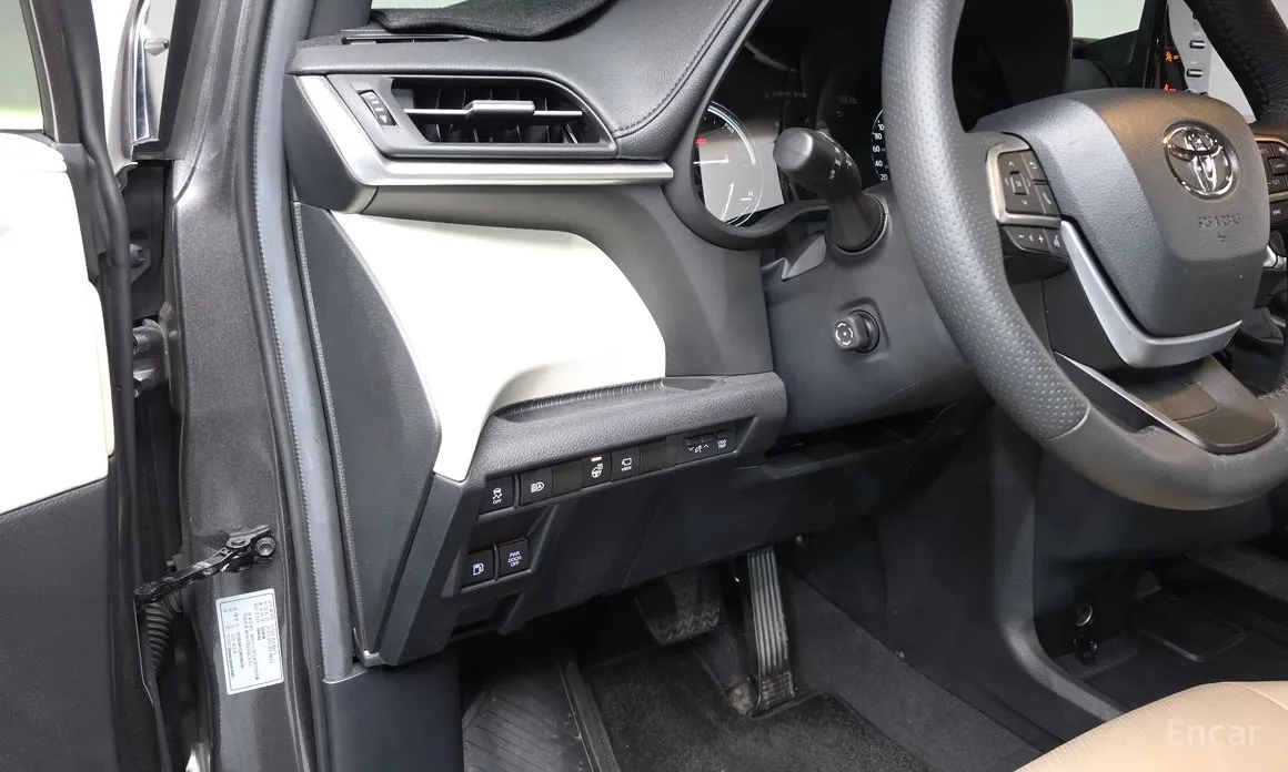 Фото 13 - Toyota Sienna