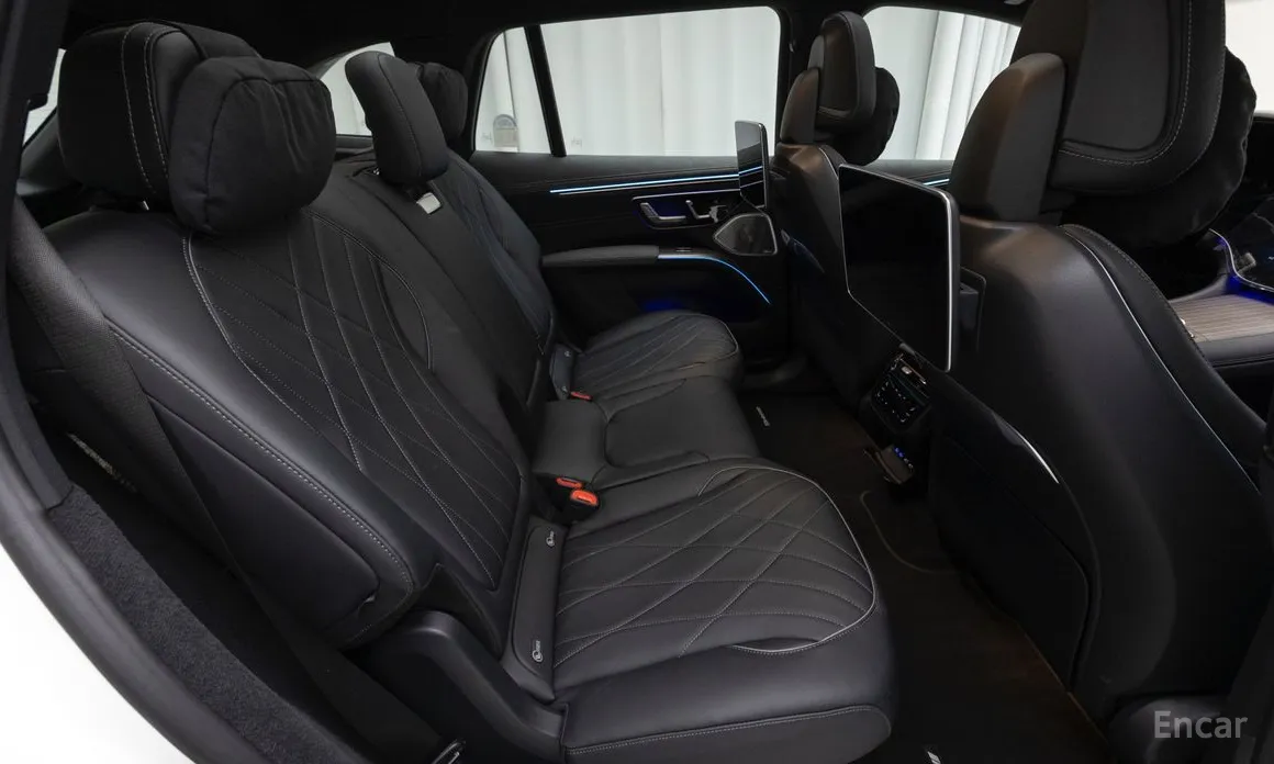 Фото 10 - Mercedes-Benz EQS