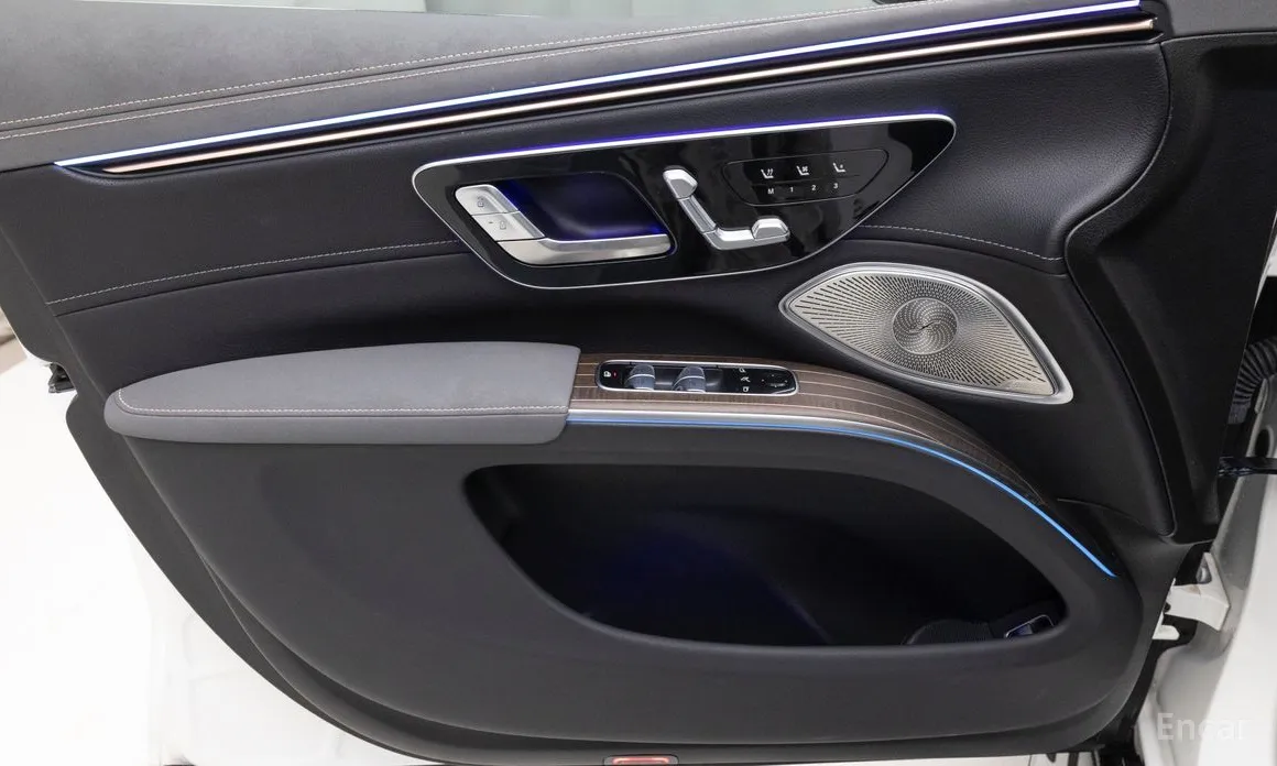 Фото 15 - Mercedes-Benz EQS