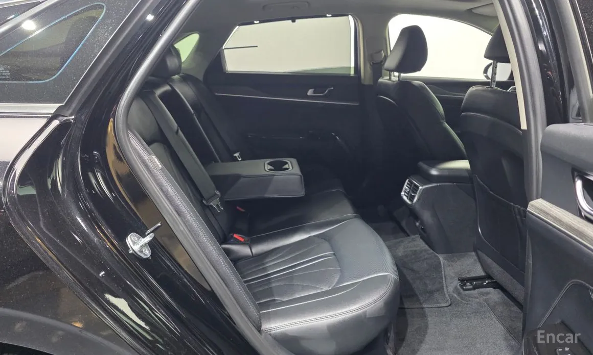 Фото 12 - Kia K5