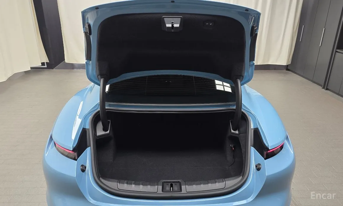 Фото 20 - Porsche Taycan