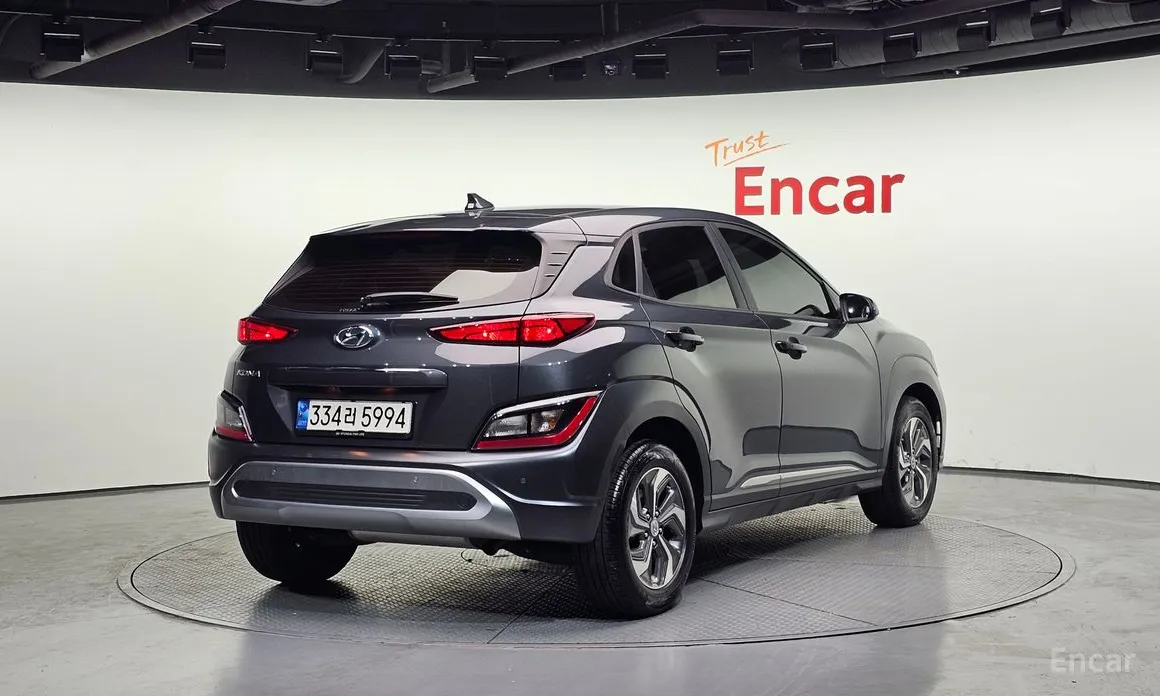 Фото 2 - Hyundai Kona