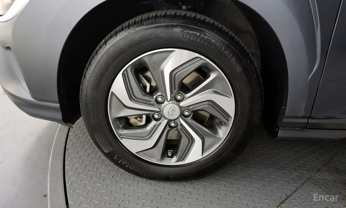 Фото 5 - Hyundai Kona