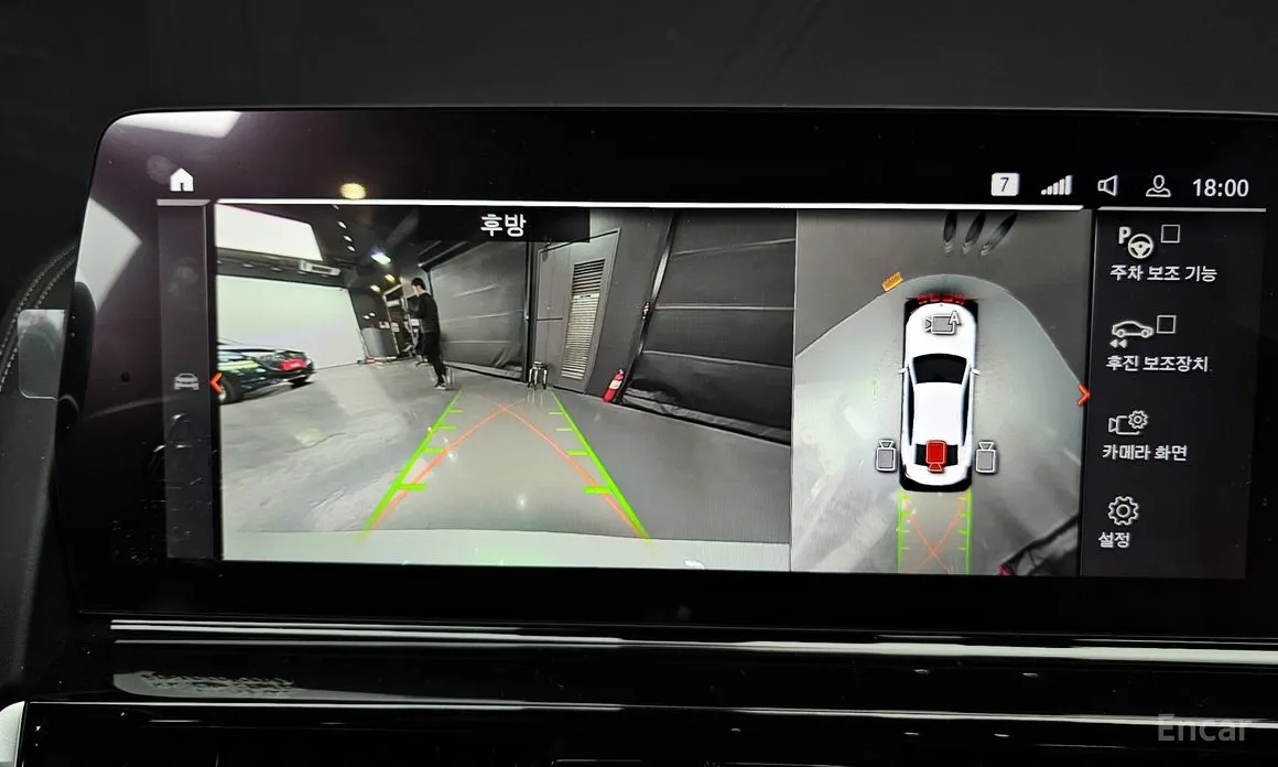 Фото 15 - BMW 8 Series