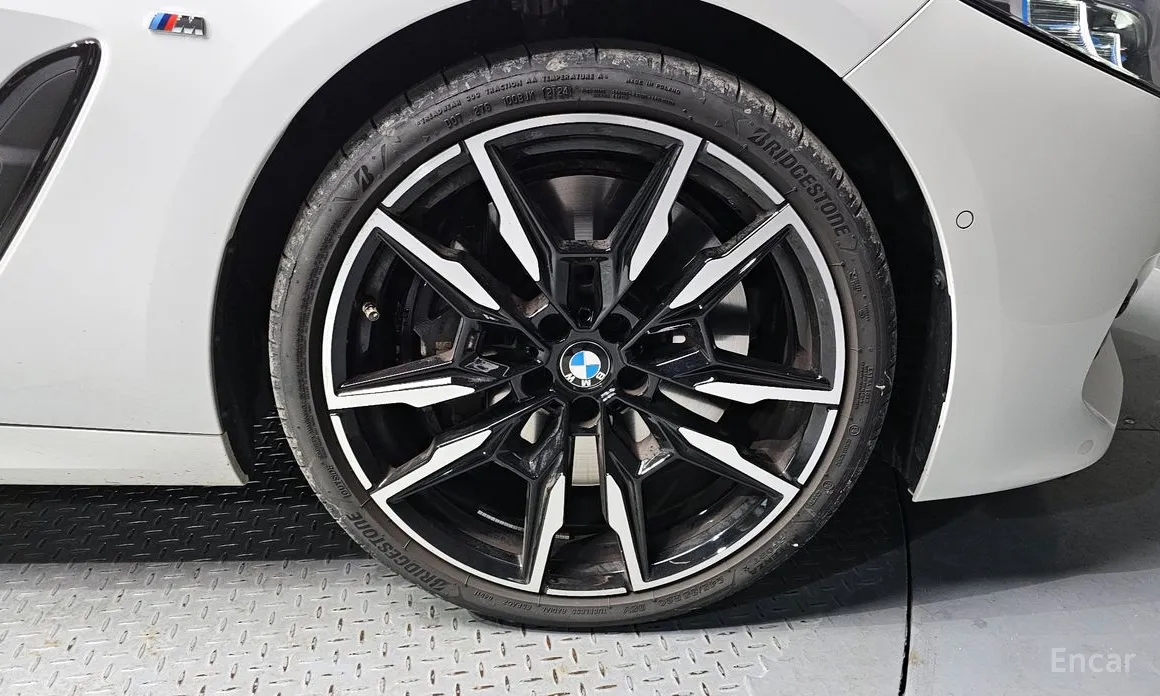 Фото 5 - BMW 8 Series