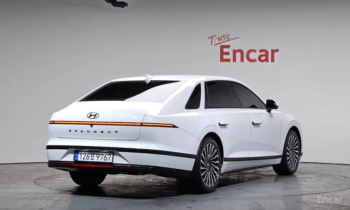 Фото 2 - Hyundai Grandeur