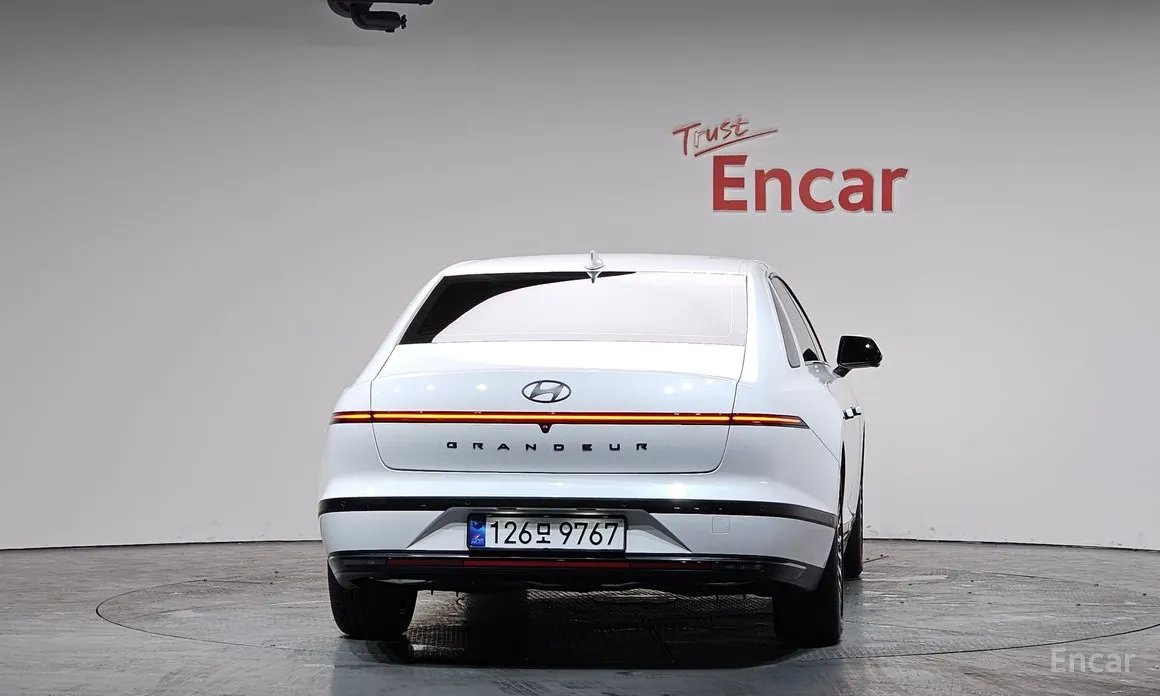 Фото 4 - Hyundai Grandeur