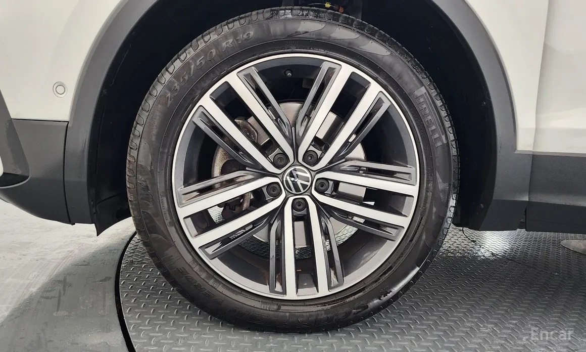 Фото 5 - Volkswagen Tiguan