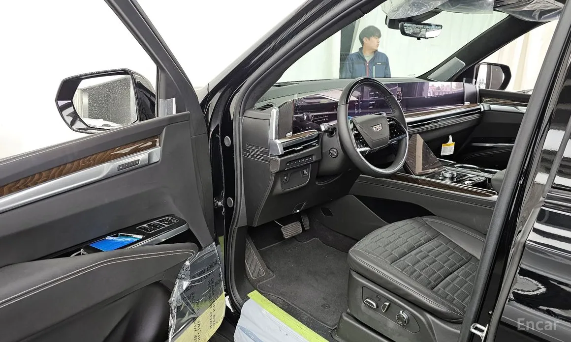 Фото 10 - Cadillac Escalade