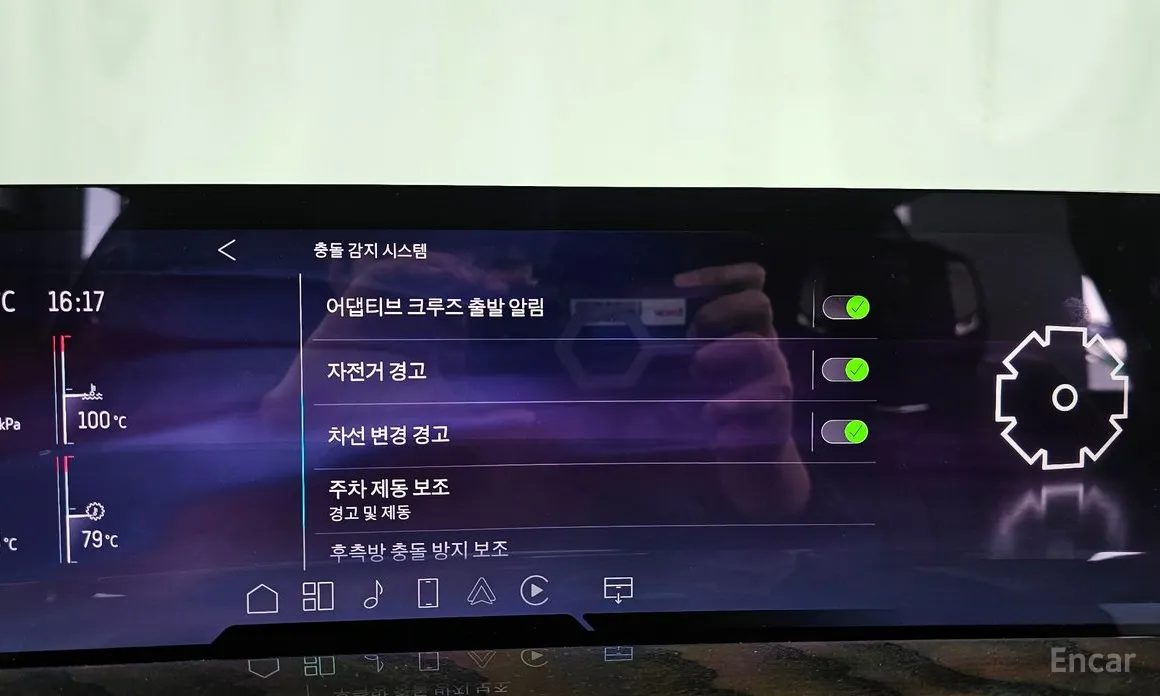 Фото 16 - Cadillac Escalade