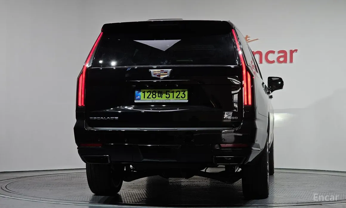Фото 4 - Cadillac Escalade