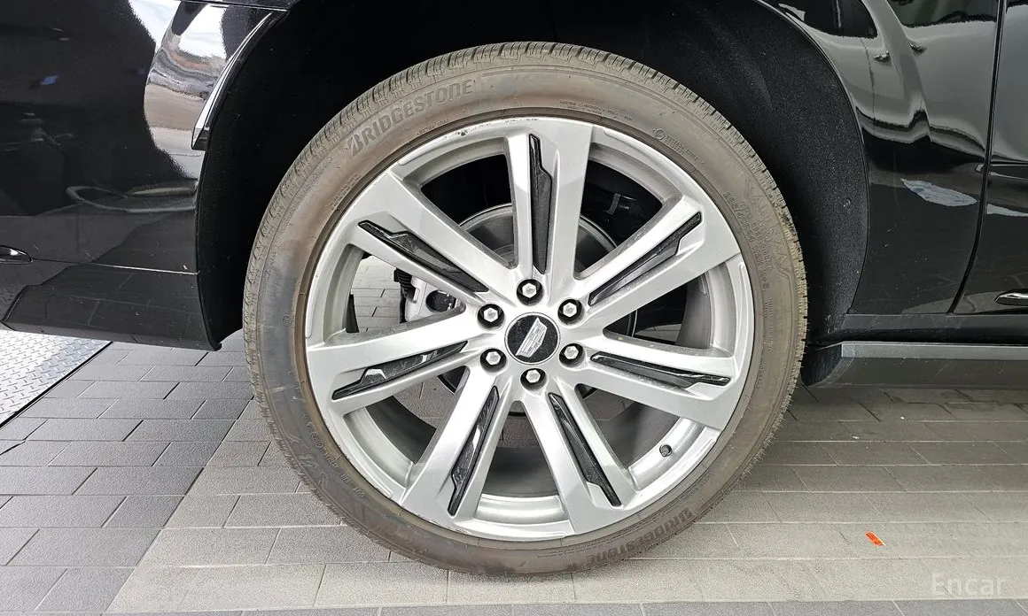 Фото 5 - Cadillac Escalade