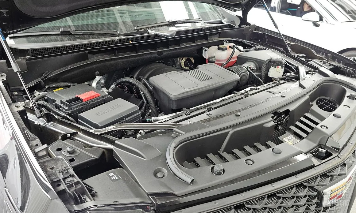 Фото 6 - Cadillac Escalade