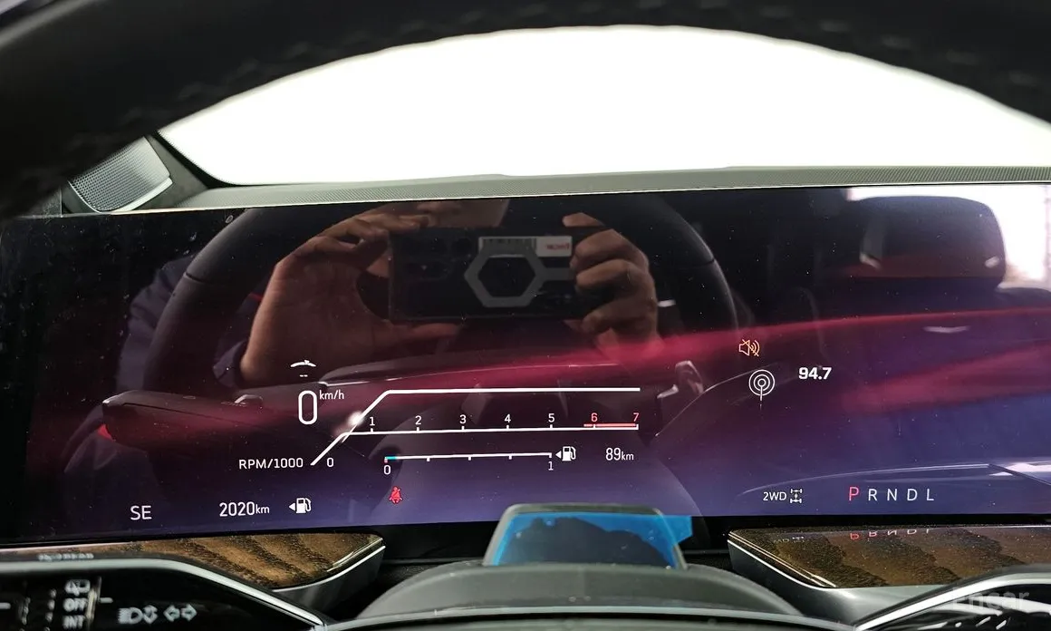 Фото 8 - Cadillac Escalade