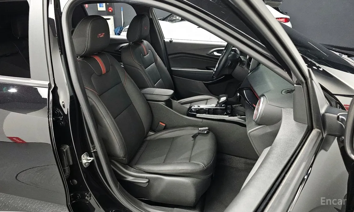 Photo 10 - Chevrolet Trax