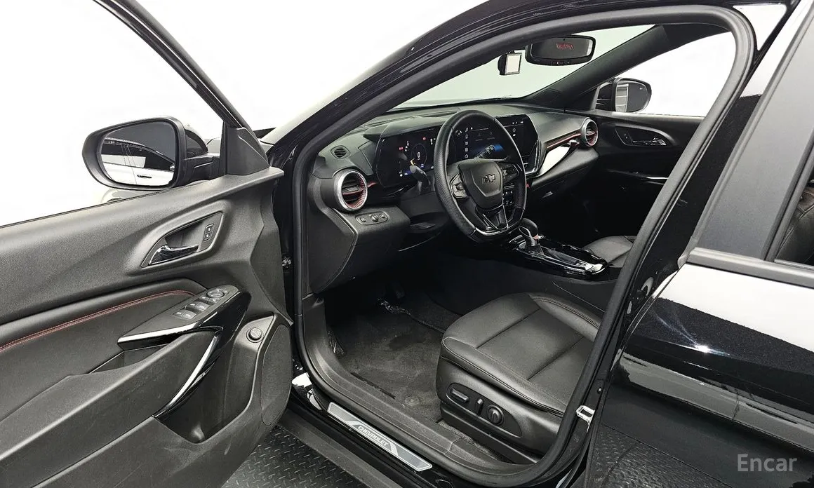 Photo 11 - Chevrolet Trax