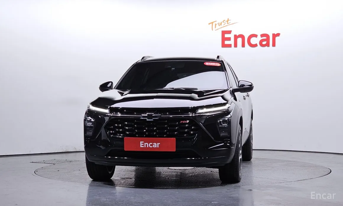 Photo 3 - Chevrolet Trax