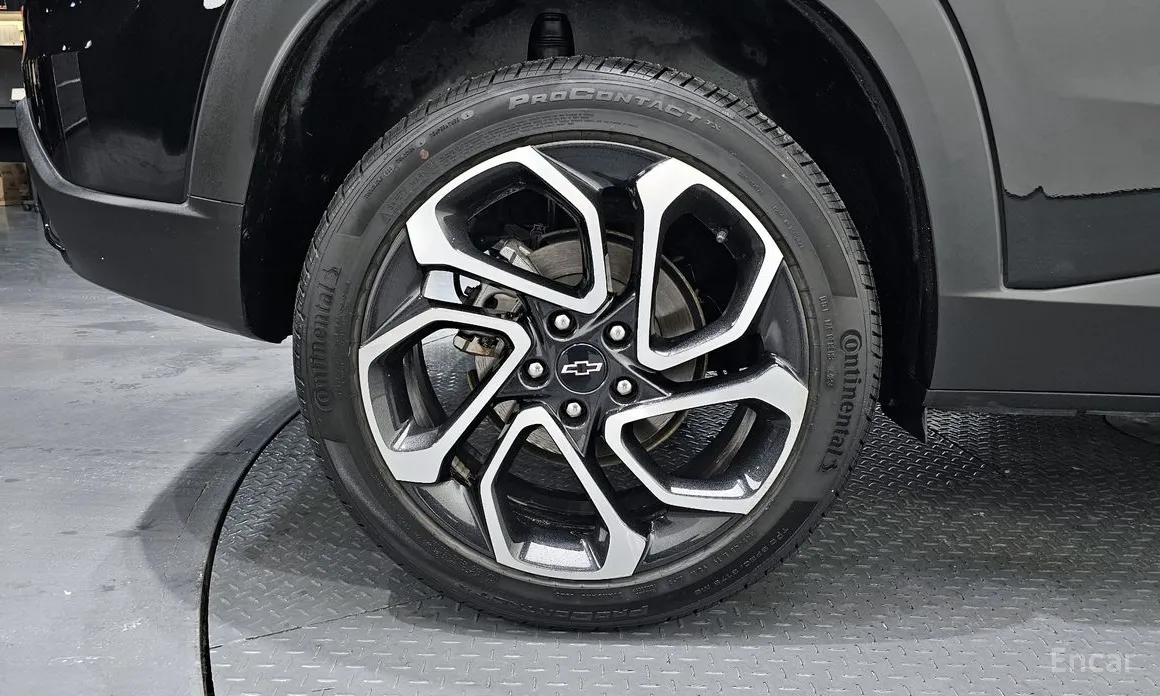 Photo 5 - Chevrolet Trax