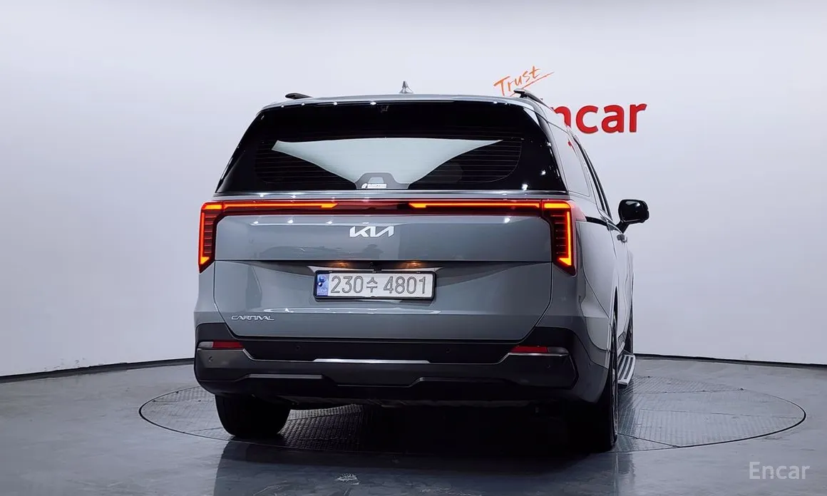 Фото 4 - Kia Carnival