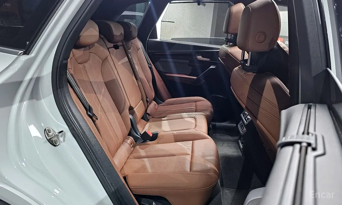 Фото 12 - Audi Q5