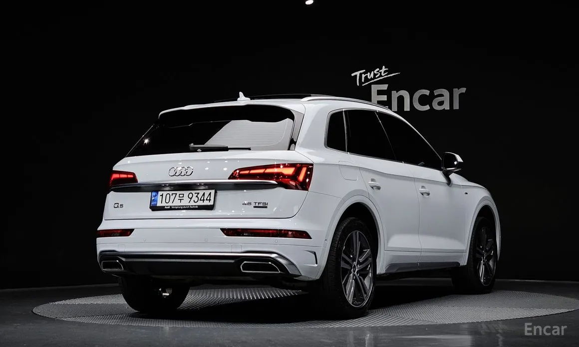 Фото 2 - Audi Q5